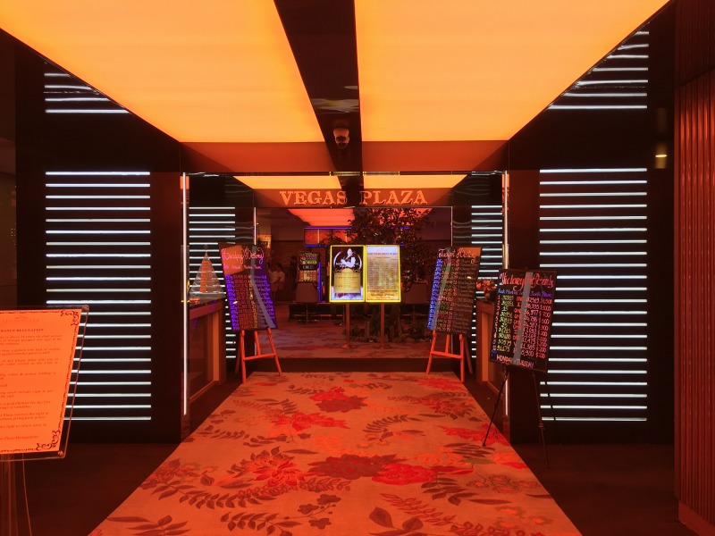 하노이 베가스프라자 카지노 출입문